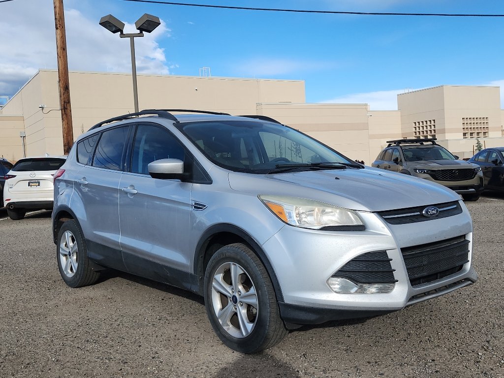 Used 2016 Ford Escape SE w/ Equipment Group 201A FWD image 3