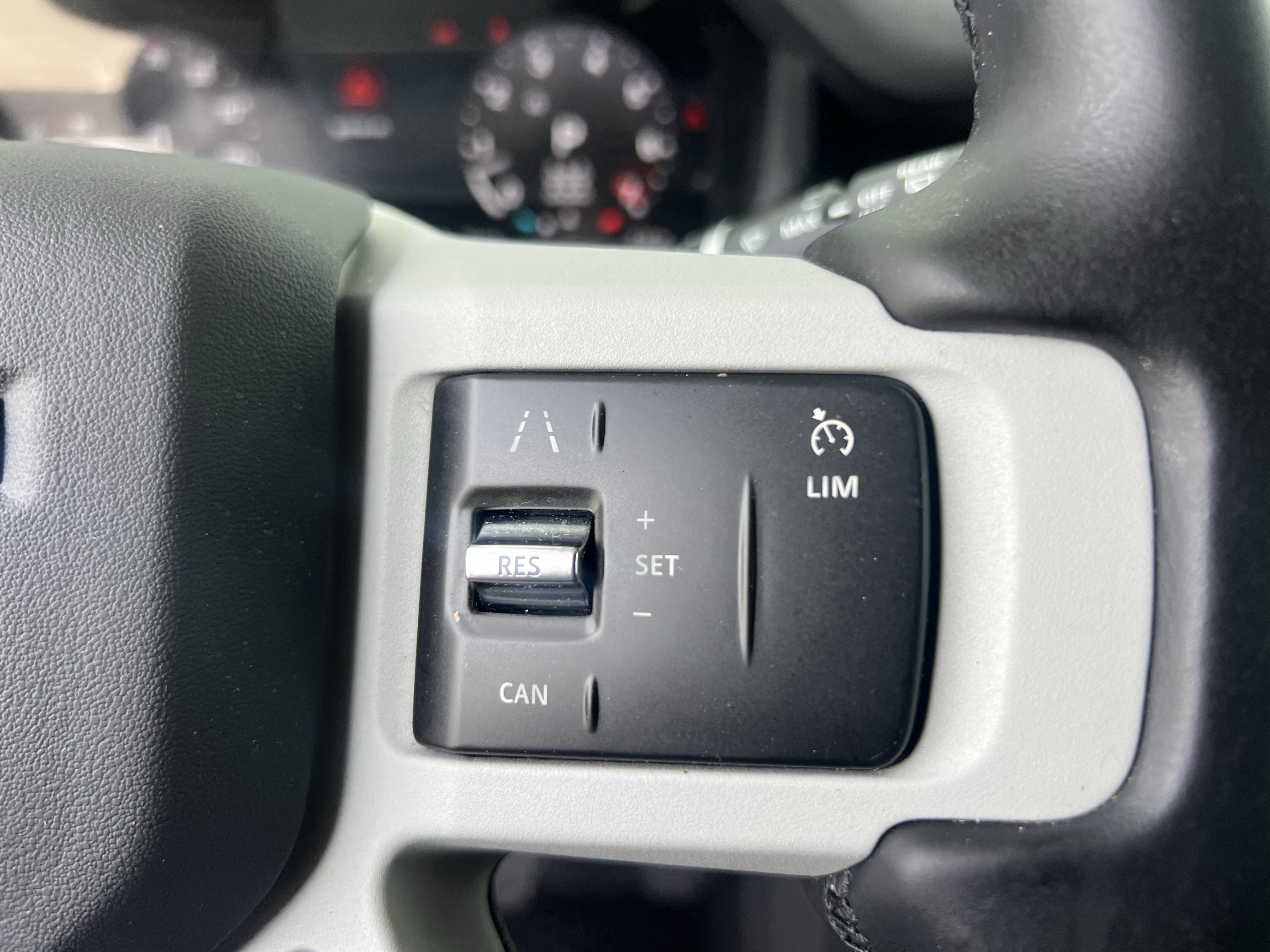 Used 2023 Land Rover Defender 130 SE AWD/4WD image 17