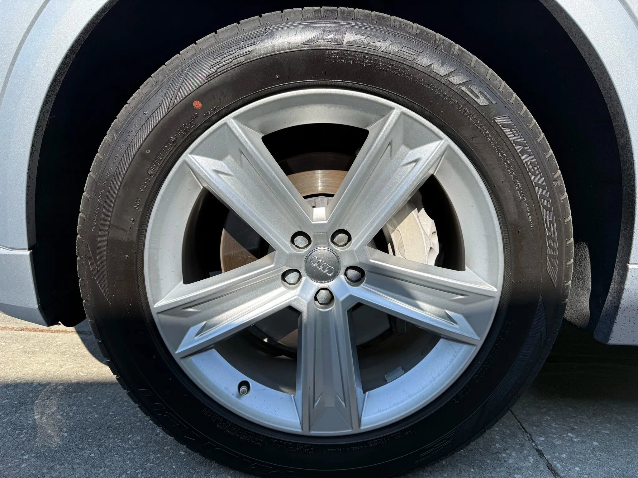 Used 2019 Audi Q8 Premium w/ Convenience Package image 11