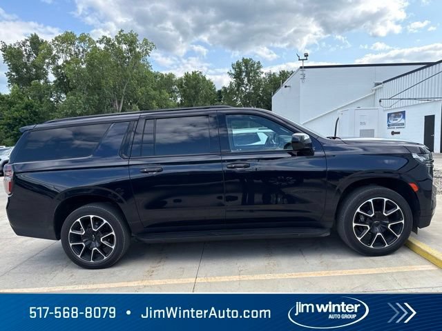 Used 2021 Chevrolet Suburban RST w/ Rear Media and Nav Package AWD/4WD image 5