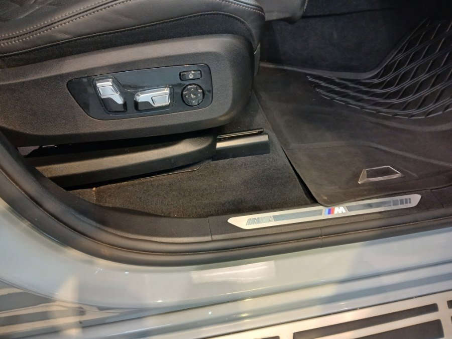Used 2024 BMW X7 xDrive40i w/ M Sport Package image 35