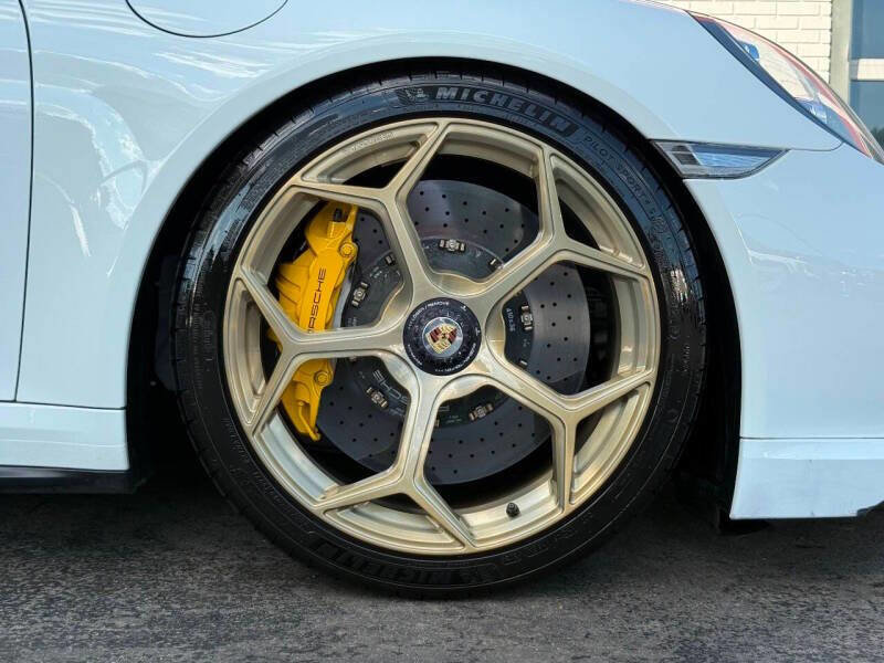 Used 2015 Porsche 911 Turbo S image 13