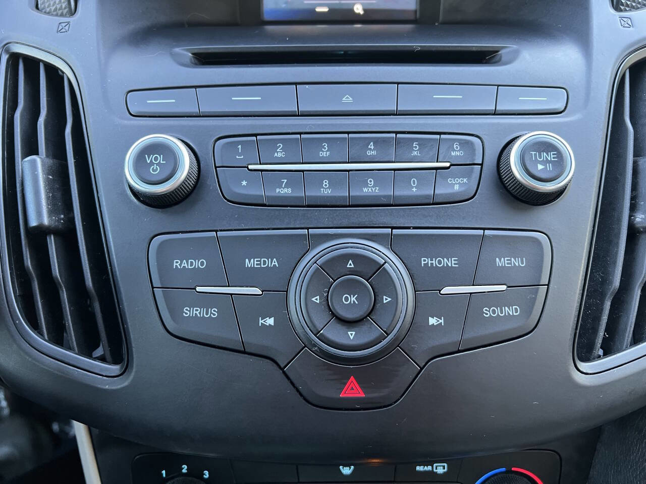 Used 2017 Ford Focus SE image 19