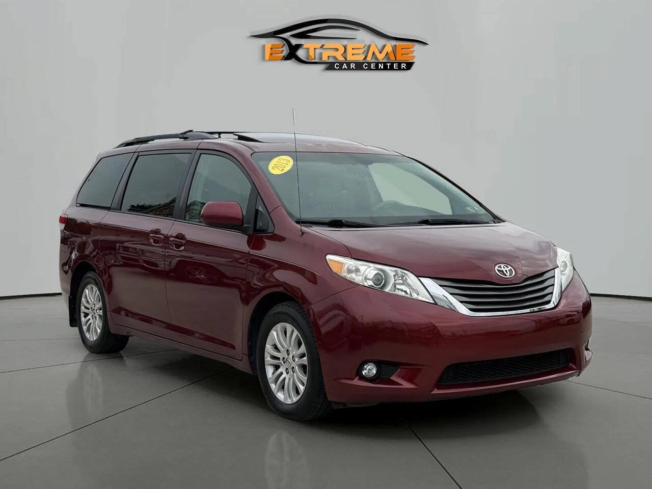 Used 2013 Toyota Sienna XLE FWD image 8