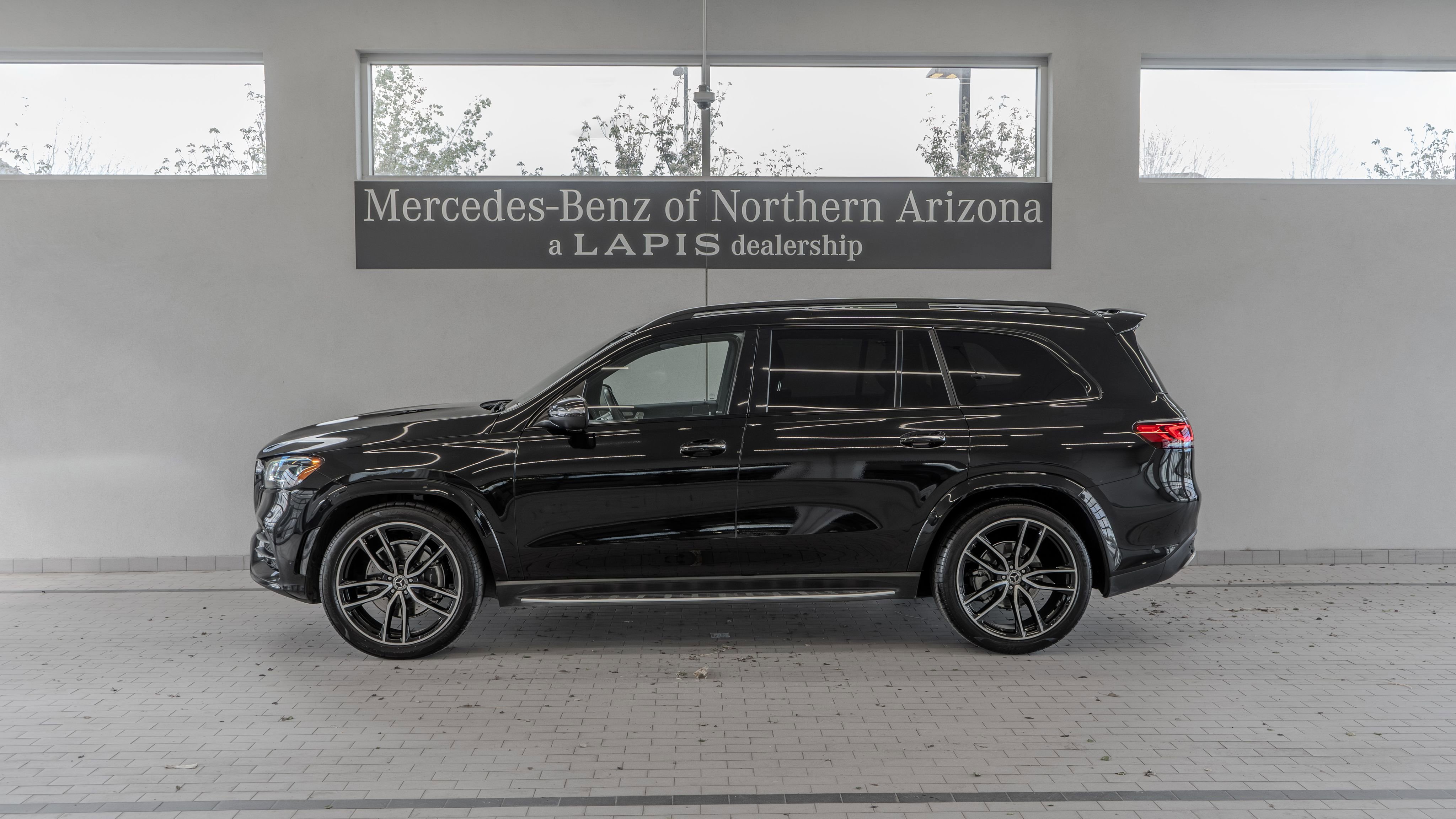Certified 2023 Mercedes-Benz GLS 580 4MATIC image 2