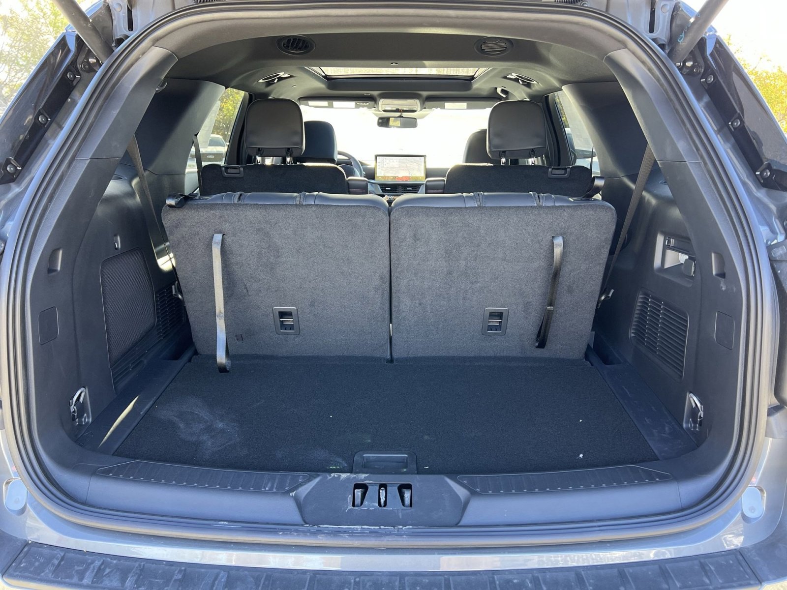 New 2026 Ford Explorer ST-Line w/ ST-Line Street Pack image 27