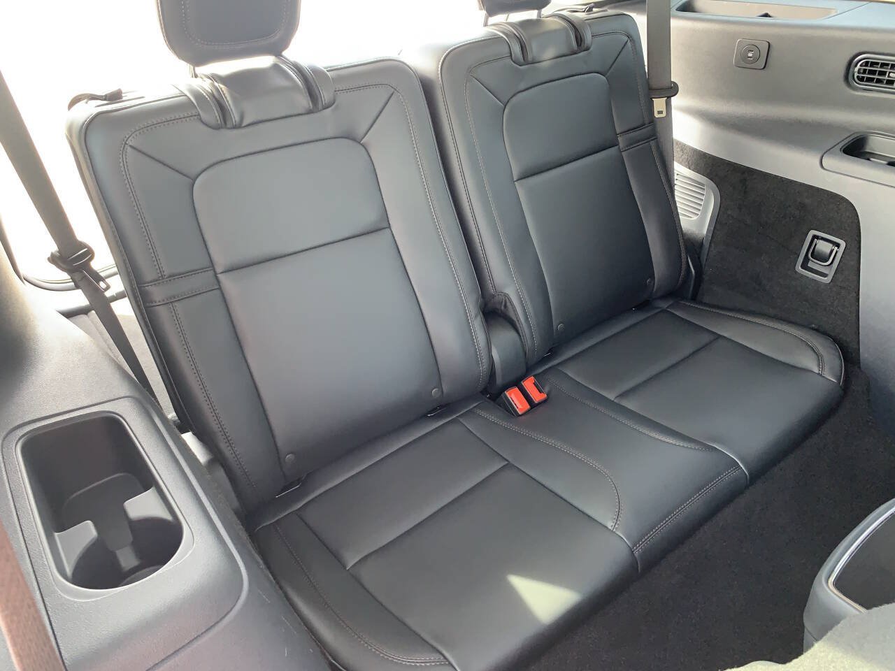 Used 2025 Lincoln Aviator Reserve w/ Luxury Package AWD/4WD image 31