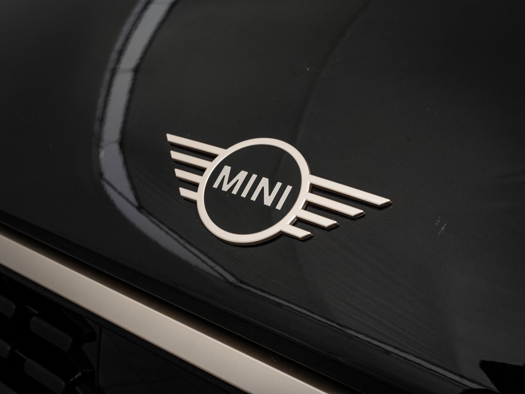 Certified 2025 MINI Cooper S image 3
