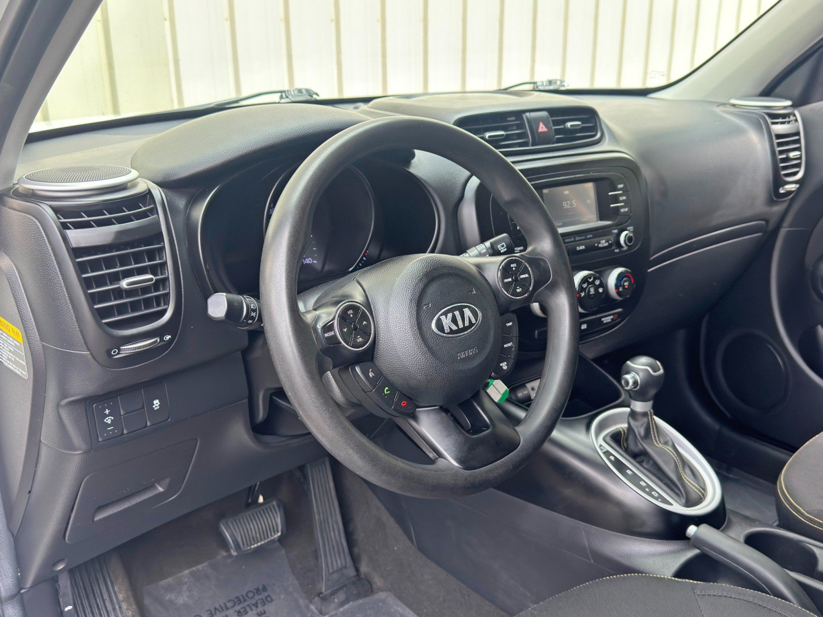 Used 2016 Kia Soul + FWD image 12