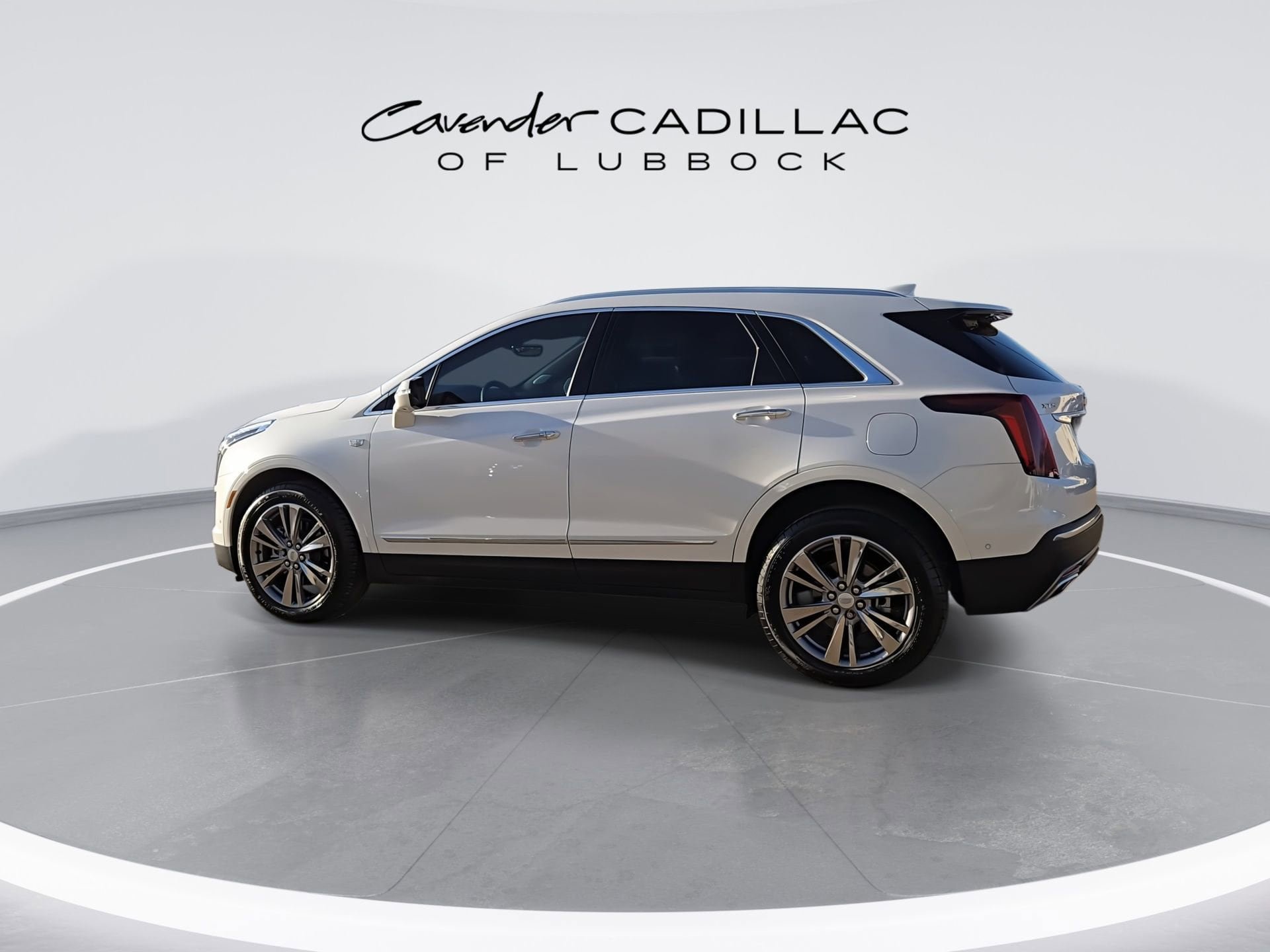 New 2025 Cadillac XT5 Premium Luxury w/ Technology Package FWD image 6