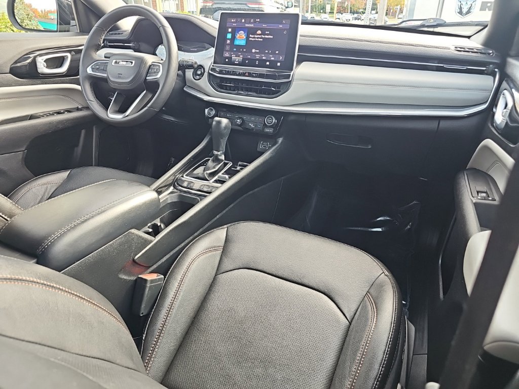 Certified 2023 Jeep Compass Limited AWD/4WD image 28