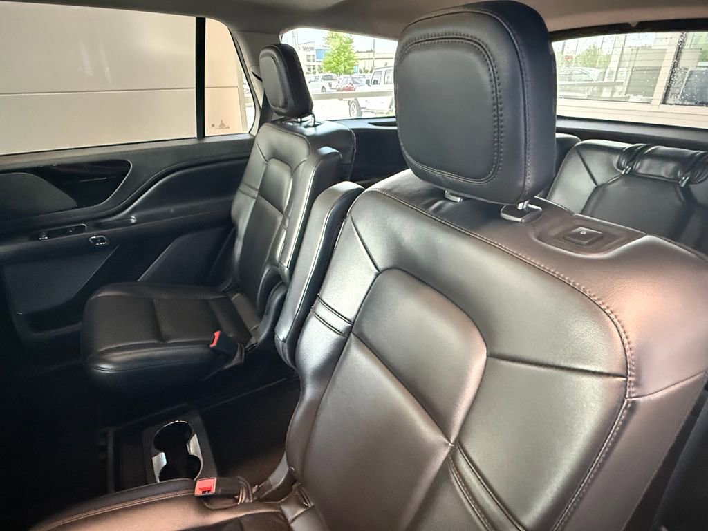 Used 2022 Lincoln Aviator AWD w/ Premium Package image 21