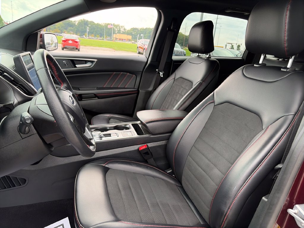 Used 2024 Ford Edge ST-Line AWD/4WD image 16