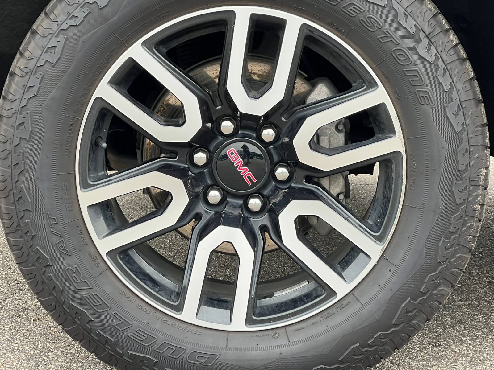 Used 2023 GMC Yukon XL AT4 w/ AT4 Premium Plus Package AWD/4WD image 8
