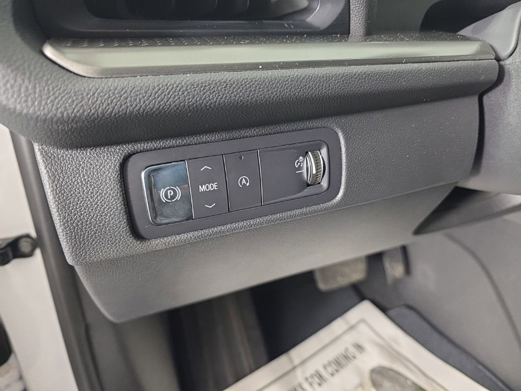 New 2025 Chevrolet Traverse LT w/ Enhanced Driving Package image 16