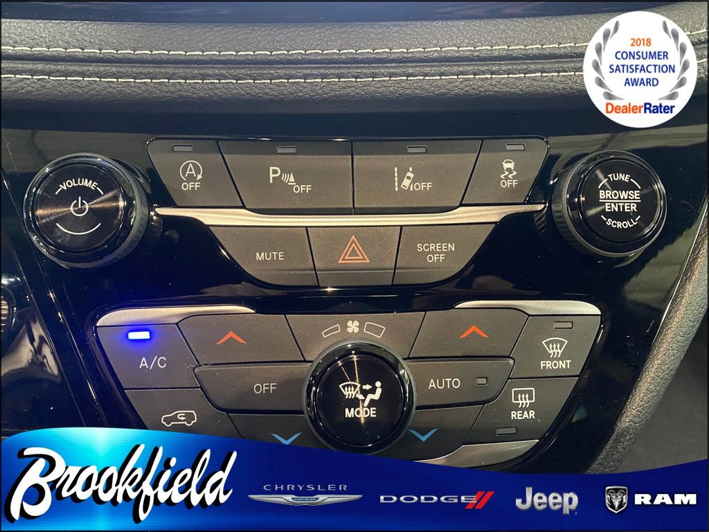 New 2026 Chrysler Pacifica Select image 22