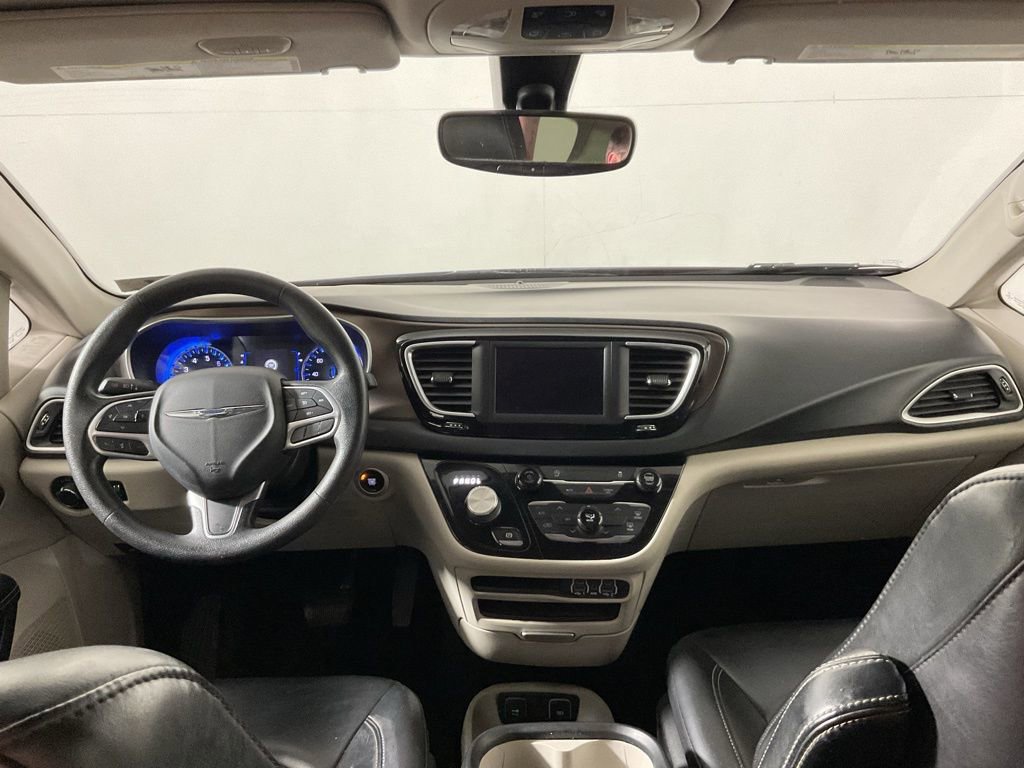 Used 2021 Chrysler Voyager Lxi image 20