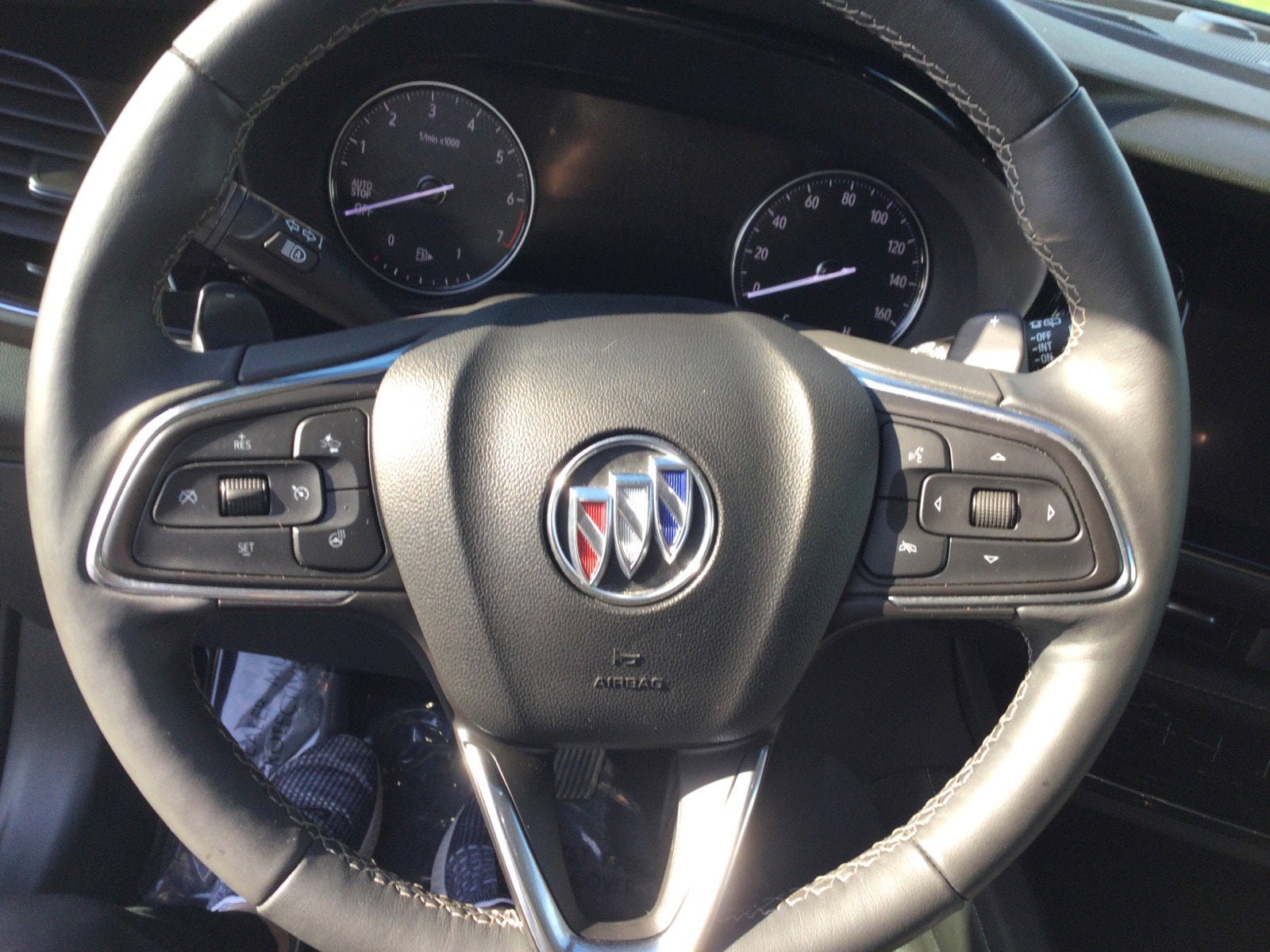 Used 2023 Buick Envision Avenir AWD/4WD image 17