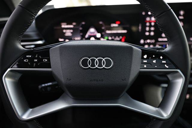 Certified 2025 Audi Q5 Premium image 32