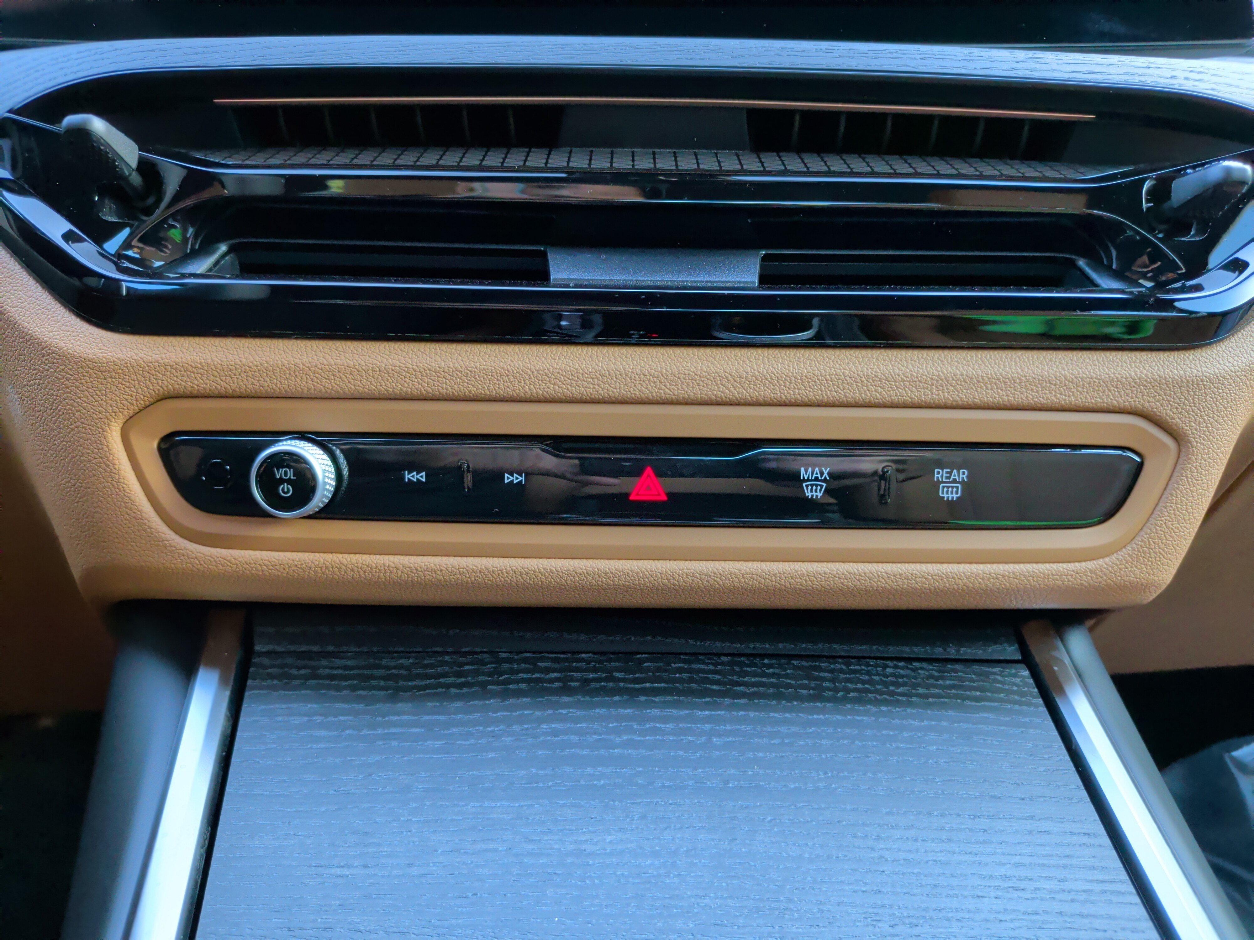 Certified 2026 BMW 330i Sedan w/ Convenience Package RWD image 16