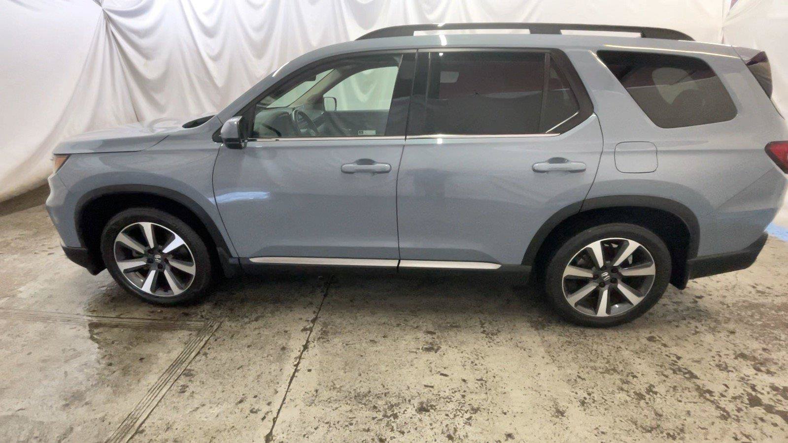 Certified 2023 Honda Pilot Touring image 12