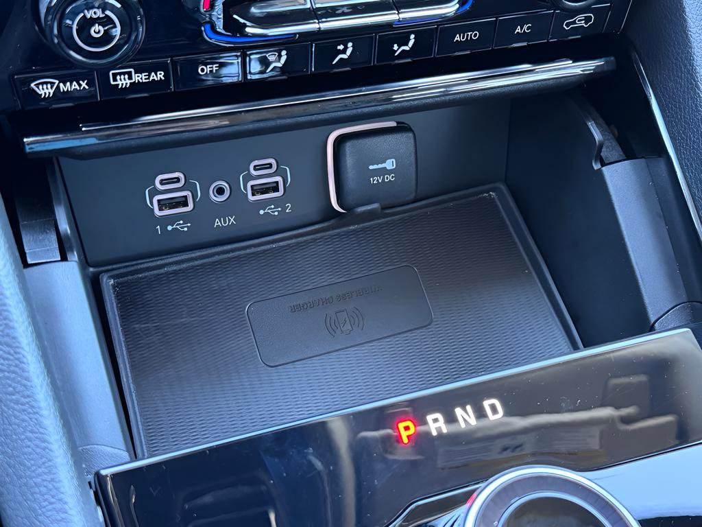 Used 2023 Jeep Grand Cherokee L Limited w/ Luxury Tech Group II image 32