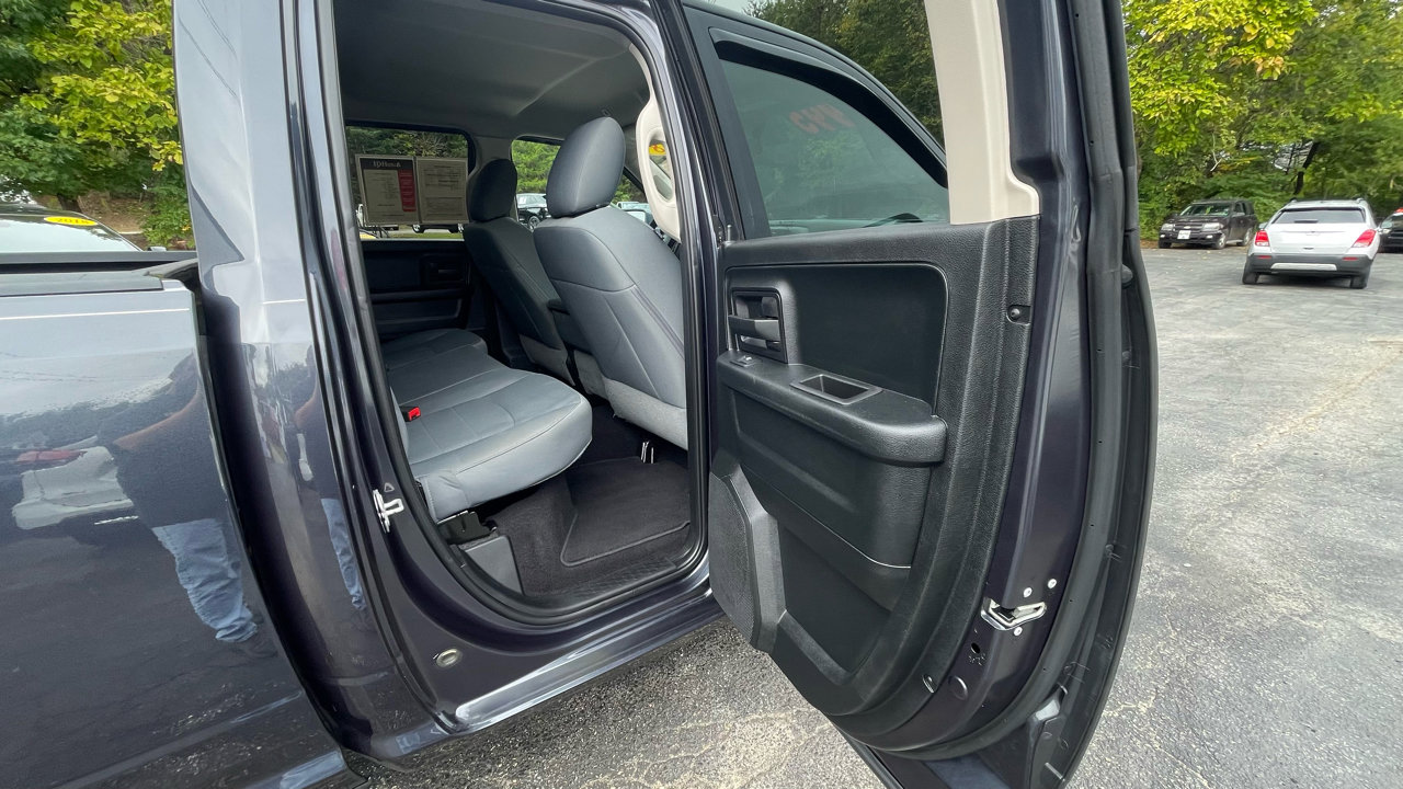 Used 2018 RAM 1500 Express w/ Express Value Package image 23