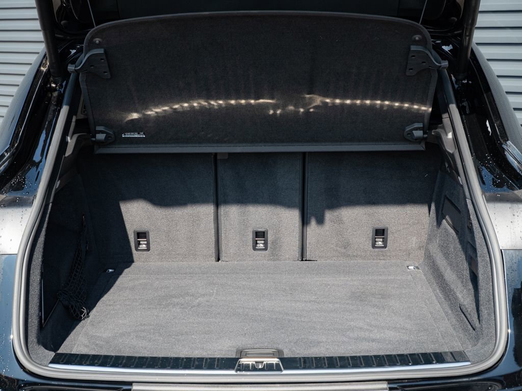 Certified 2024 Porsche Cayenne Base image 31