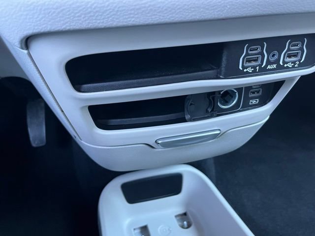 Used 2022 Chrysler Pacifica Touring-L FWD image 29