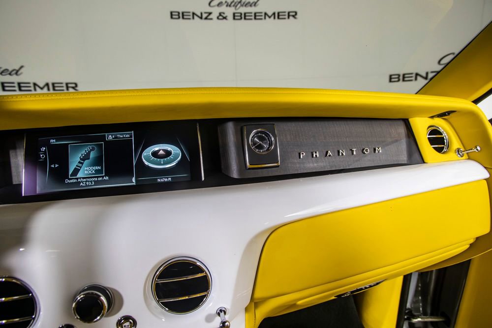 Used 2018 Rolls-Royce Phantom Sedan image 65