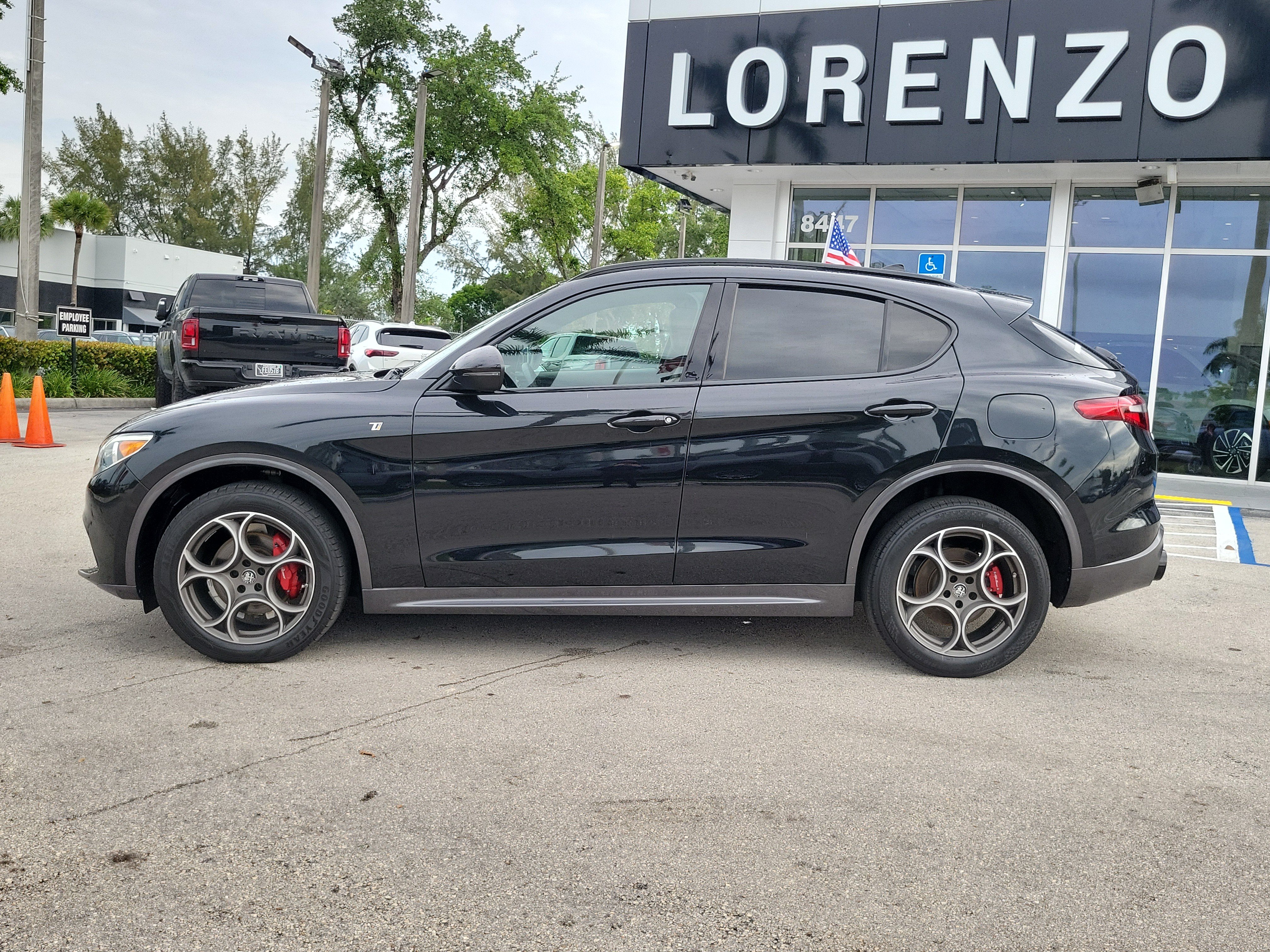 Used 2022 Alfa Romeo Stelvio Ti AWD/4WD image 8
