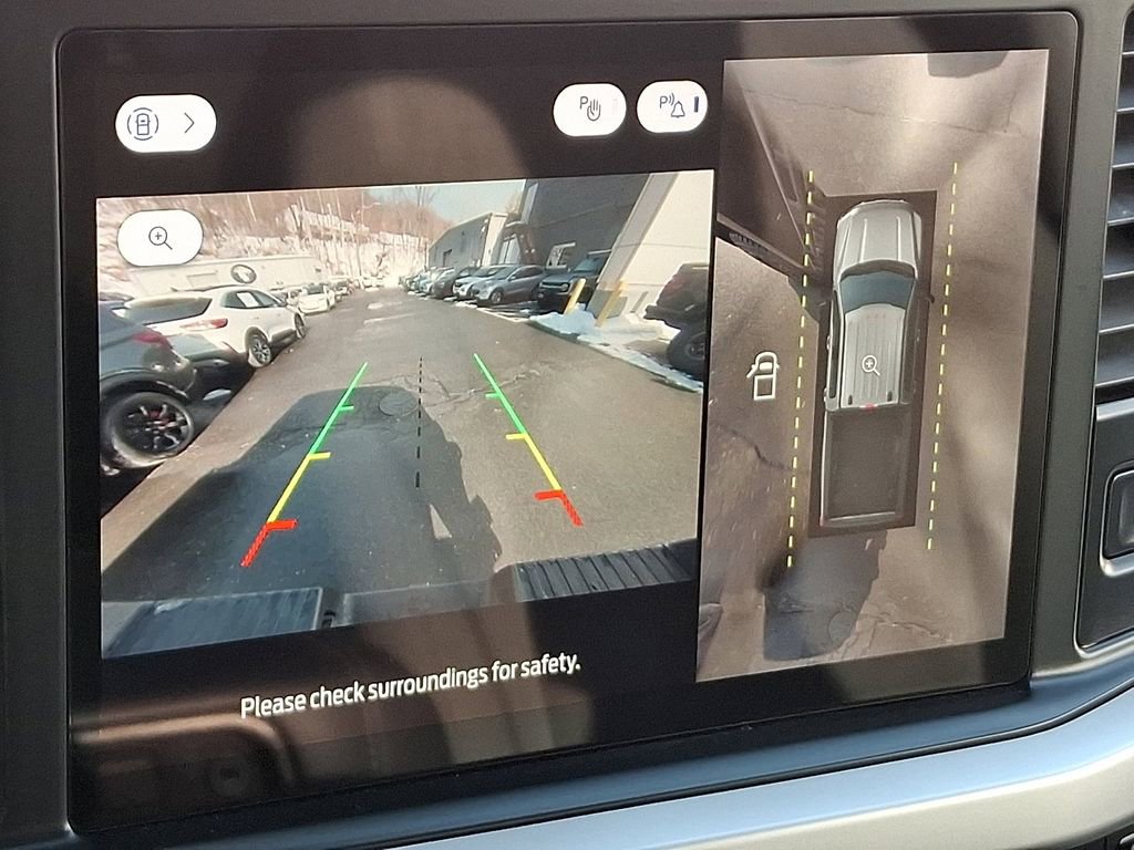 Used 2025 Ford F250 XLT w/ Black Appearance Package image 18