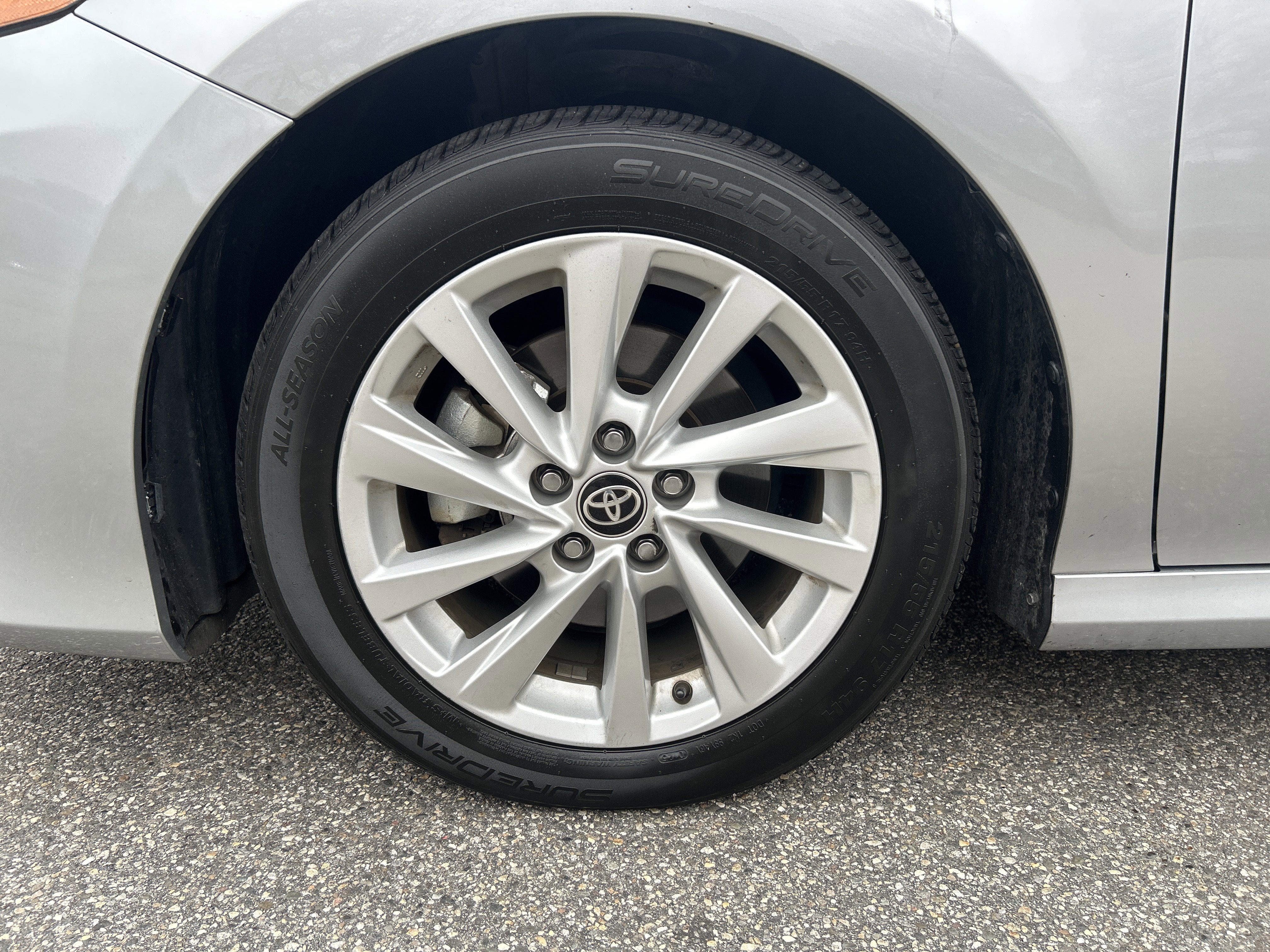 Used 2024 Toyota Camry LE image 12