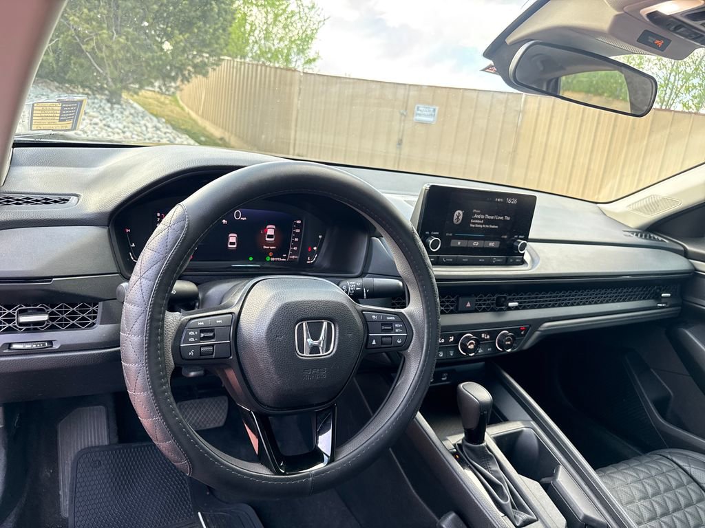 Used 2023 Honda Accord EX image 13