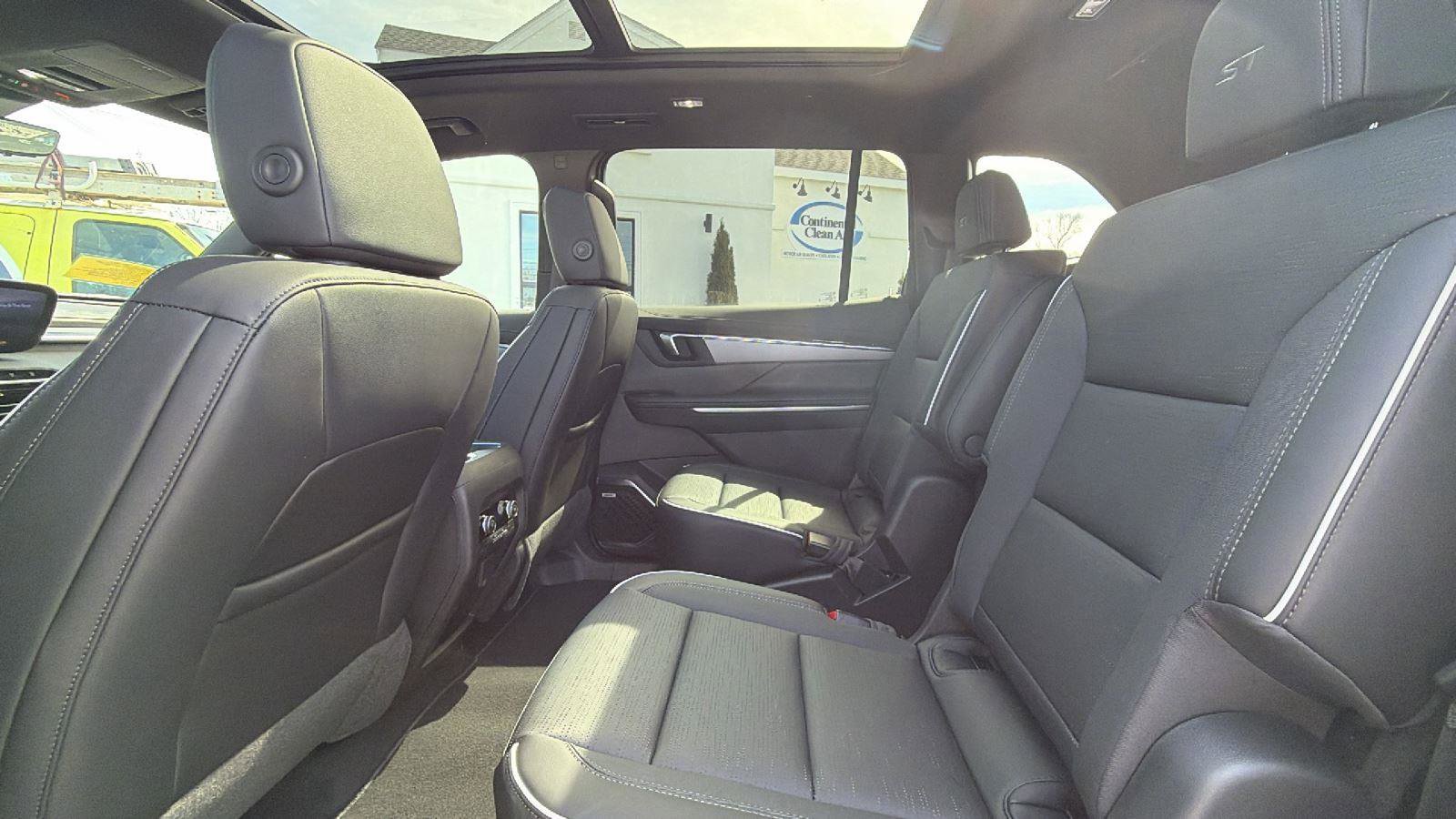 New 2026 Buick Enclave Sport Touring w/ Super Cruise Package image 32