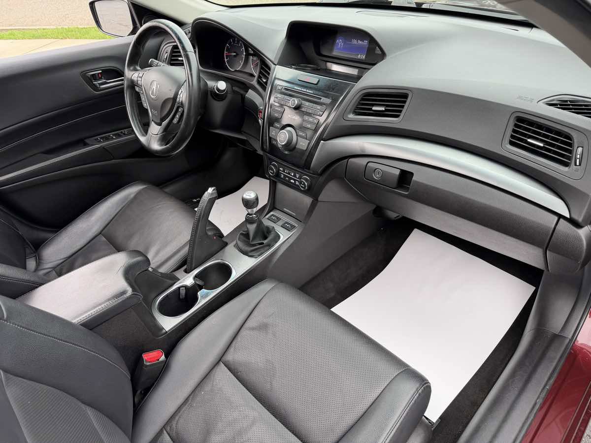 Used 2013 Acura ILX w/ Premium Package FWD image 20