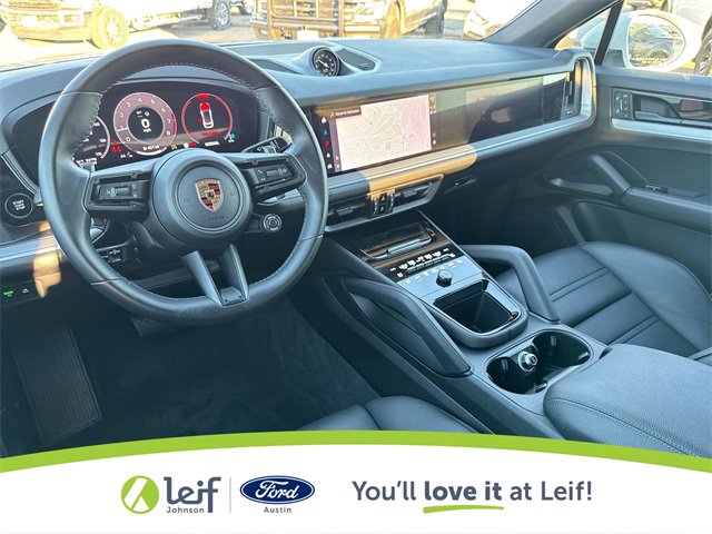 Used 2024 Porsche Cayenne Coupe image 36