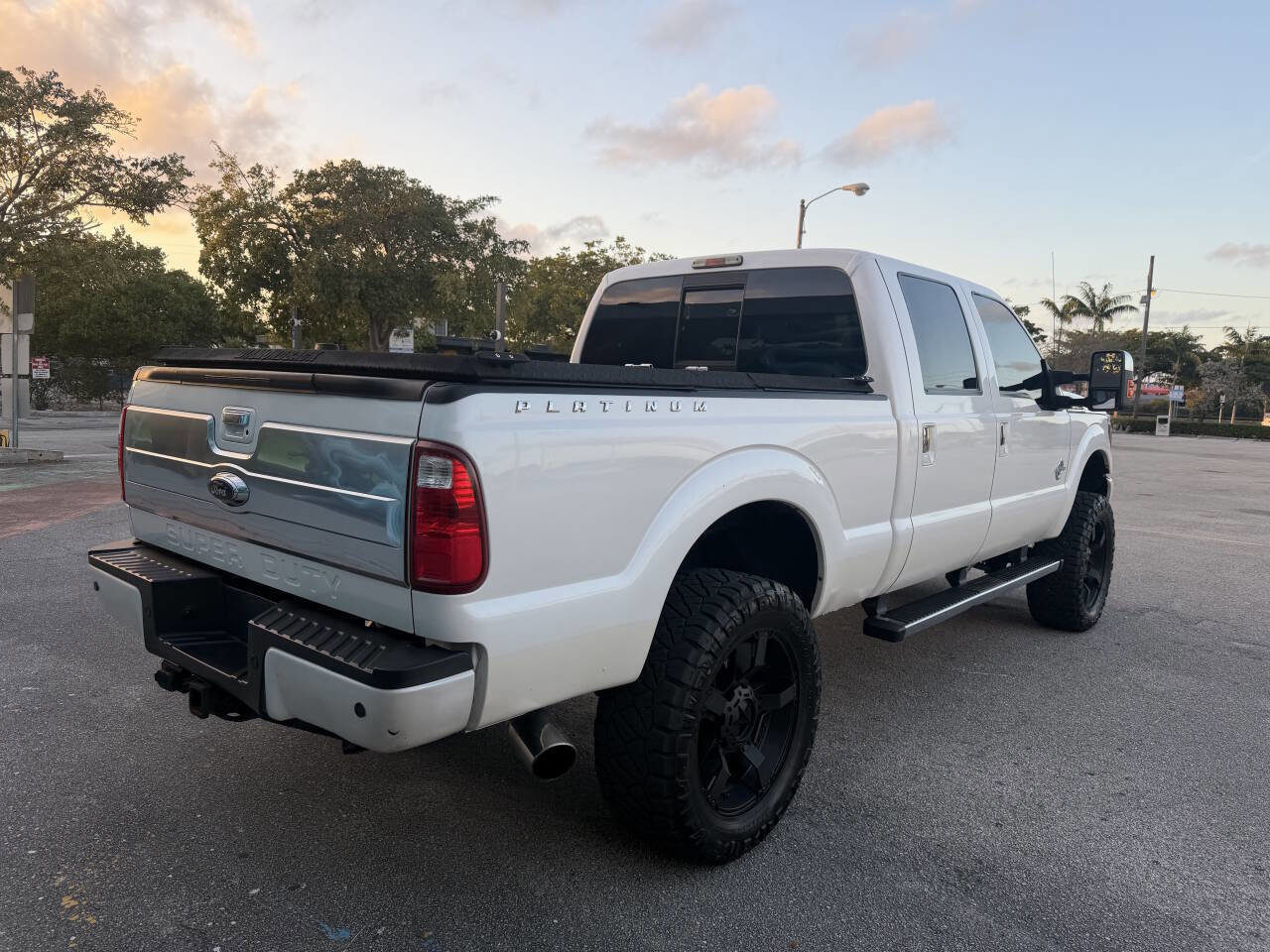 Used 2015 Ford F350 Platinum w/ Platinum Package AWD/4WD image 12