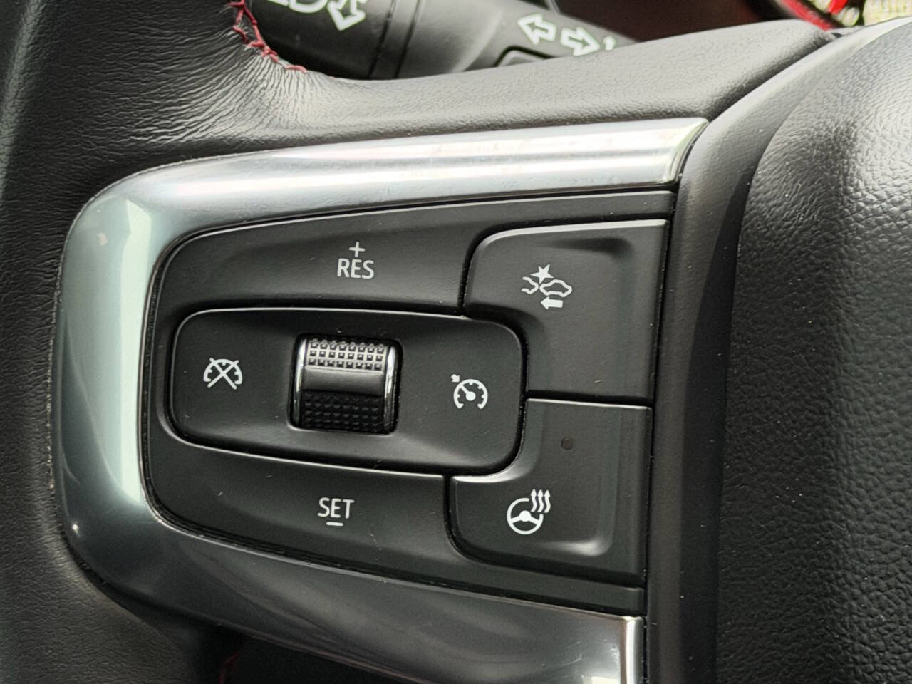 Used 2022 Chevrolet Blazer RS AWD/4WD image 24