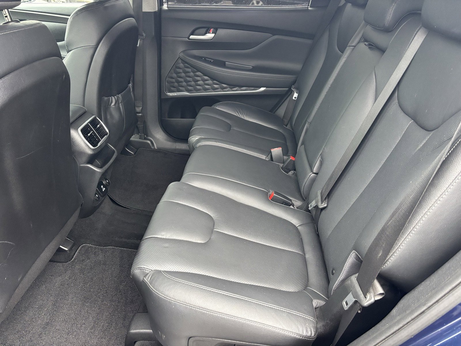 Used 2020 Hyundai Santa Fe Limited image 15