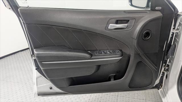 Used 2023 Dodge Charger SXT image 17