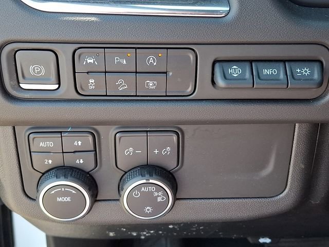 Used 2023 Chevrolet Tahoe High Country image 23