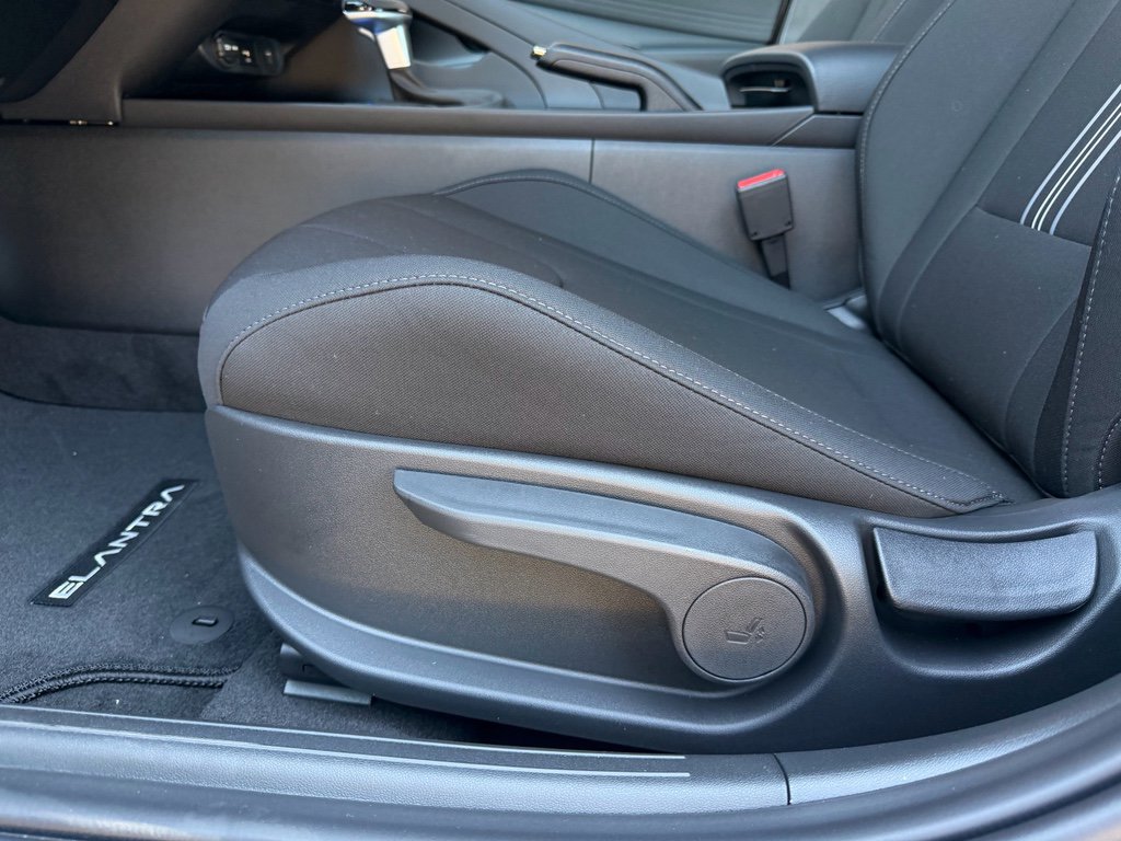 New 2026 Hyundai Elantra Sport FWD image 14