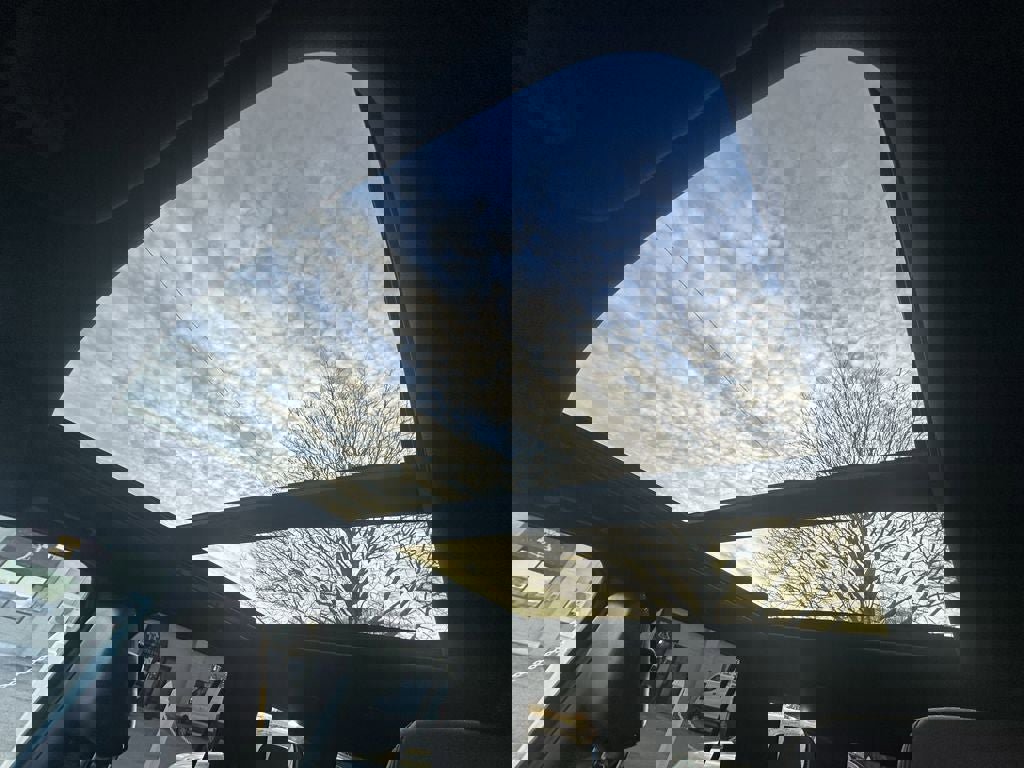 Used 2024 Ford Expedition Limited image 23