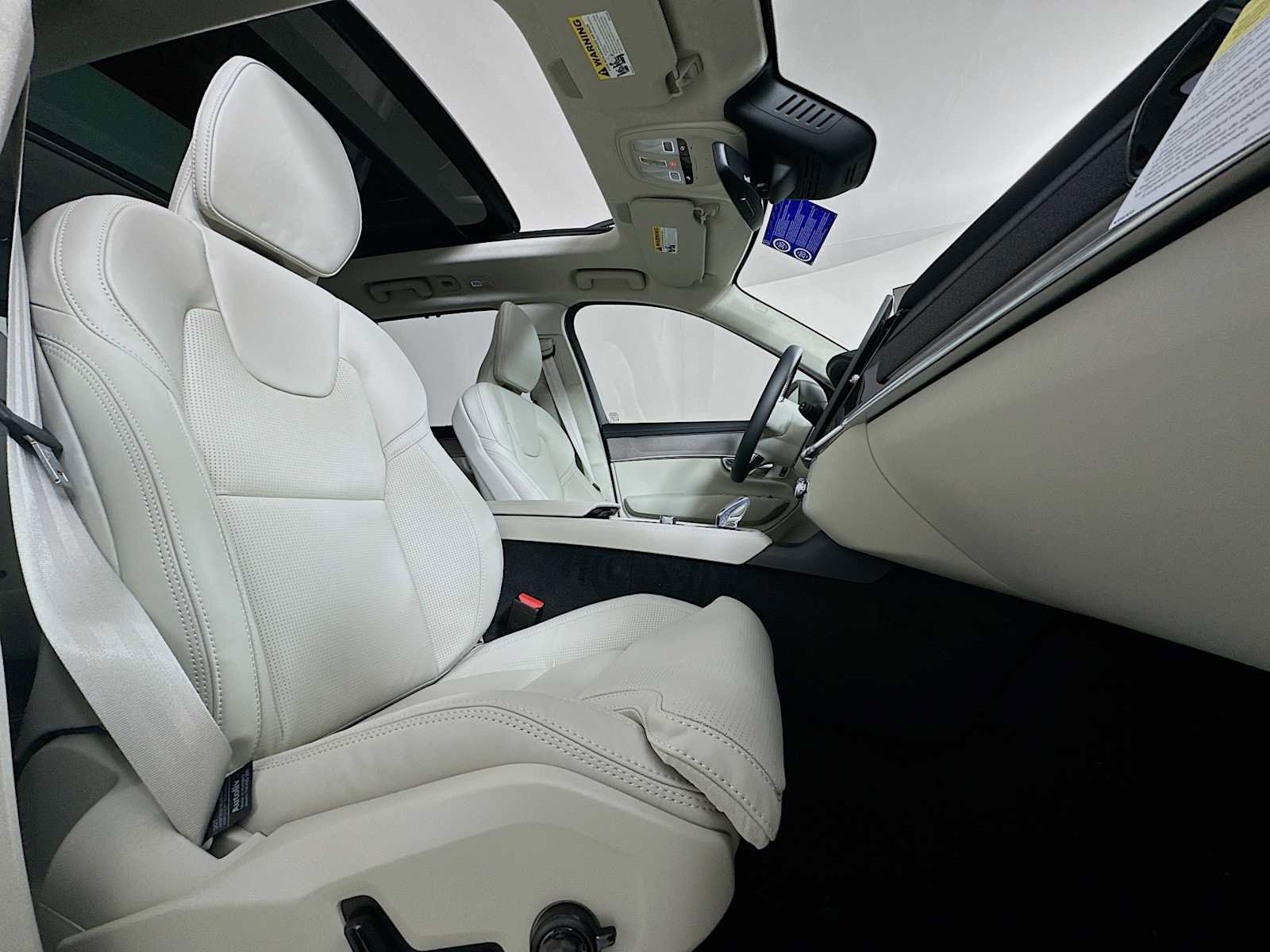 New 2026 Volvo XC90 T8 Ultra w/ Lounge Package image 27