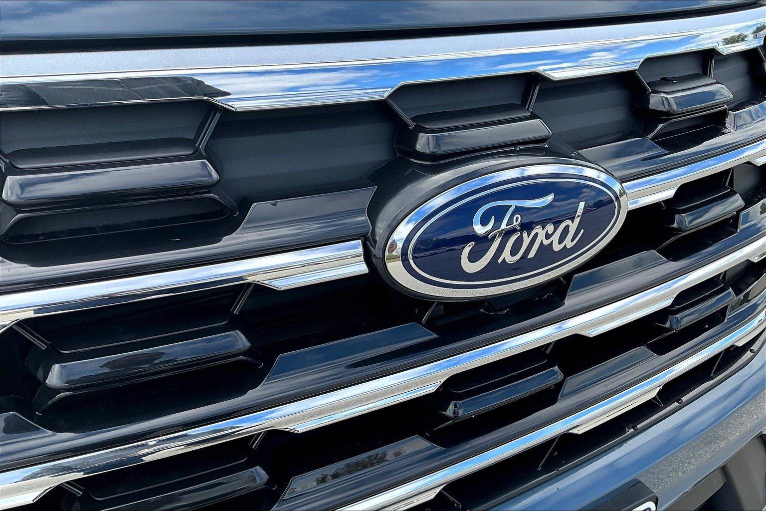 New 2026 Ford Explorer Active image 24