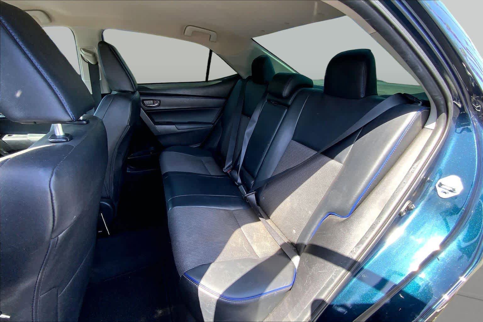 Used 2017 Toyota Corolla SE w/ Carpet Mat Package (TMS) FWD image 20