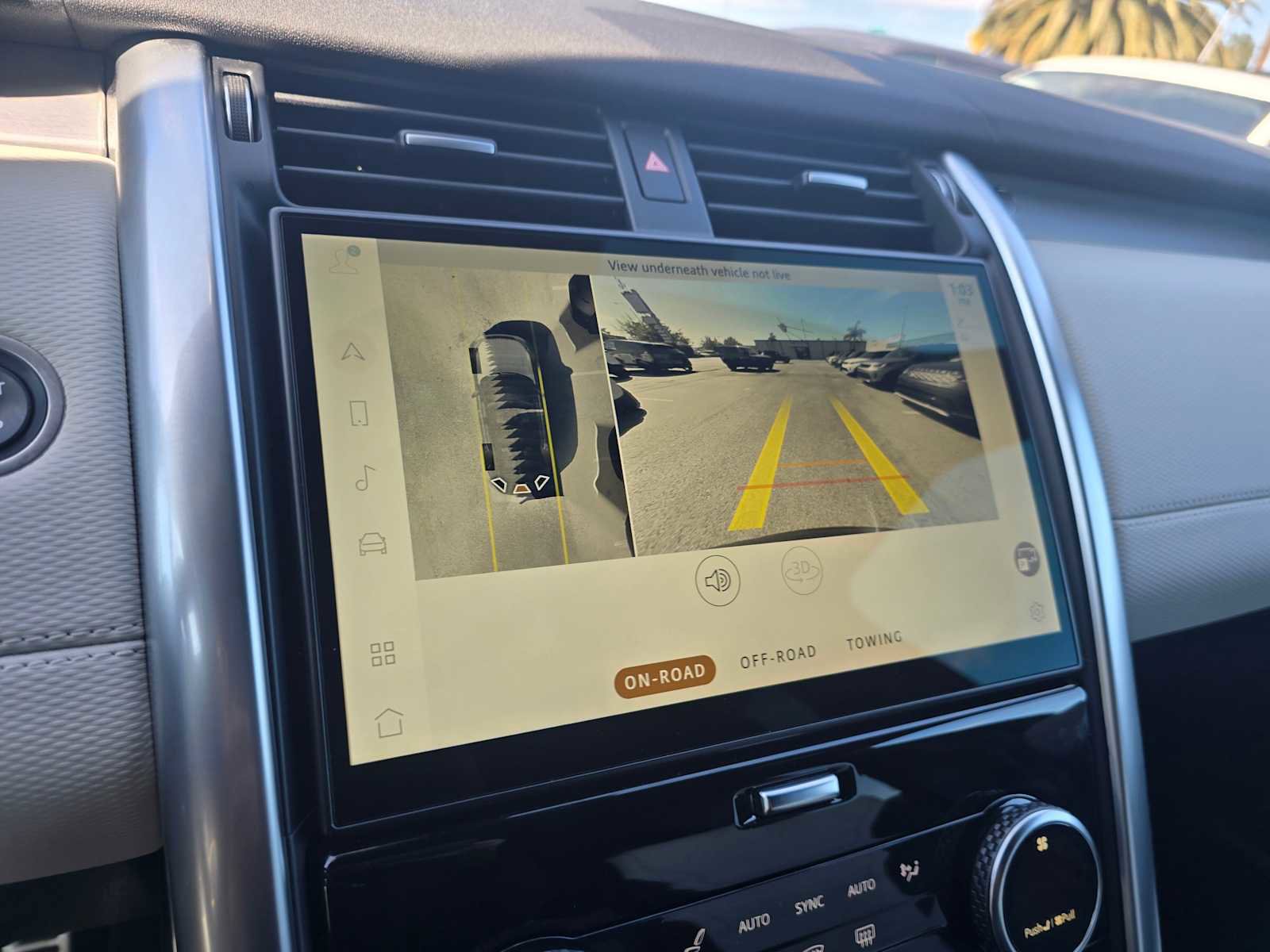 Used 2023 Land Rover Discovery S R-Dynamic image 31