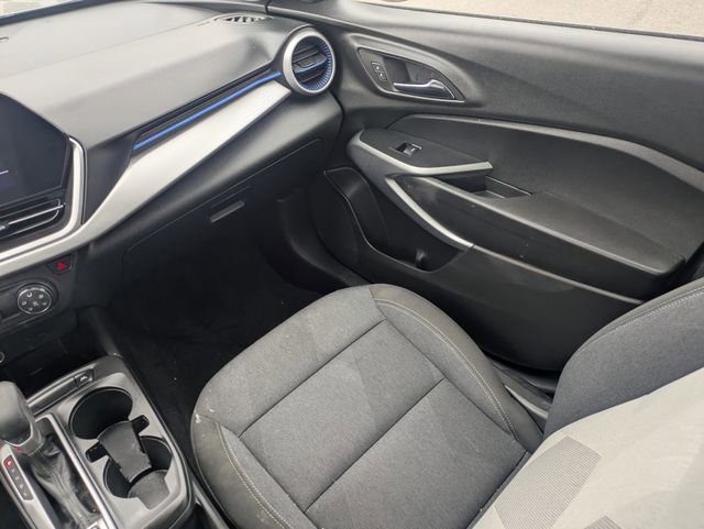 Used 2024 Chevrolet Trax LS w/ Driver Confidence Package FWD image 16