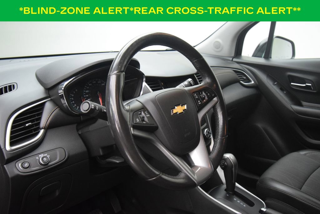 Used 2022 Chevrolet Trax LT w/ Driver Confidence Package AWD/4WD image 15